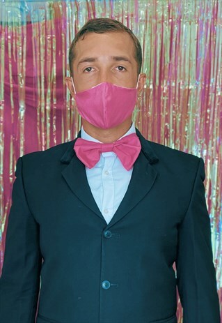 FUCHSIA FACE COVERING SET WITH CLIP ON BOW TIE