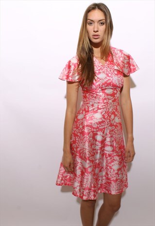 VINTAGE 1960'S 60'S PINK & WHITE STRAWBERRY FLORAL DRESS S-M