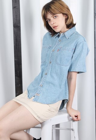 VINTAGE 90S LIGHT BLUE LEVI'S DENIM SHIRT. UNISEX. WORKWEAR