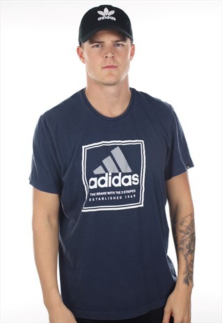 VINTAGE ADIDAS T SHIRT