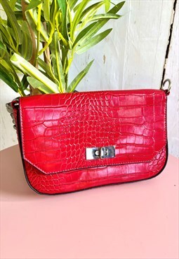 Vintage Red Crocodile Pattern 90's Clasp Crossbody Bag