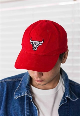 VINTAGE EMBROIDERED CHICAGO BULLS LOGO CAP 90S X 2.9