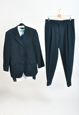 Vintage 90s wool suit in navy