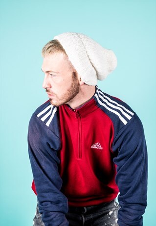 VINTAGE HAT IN WHITE