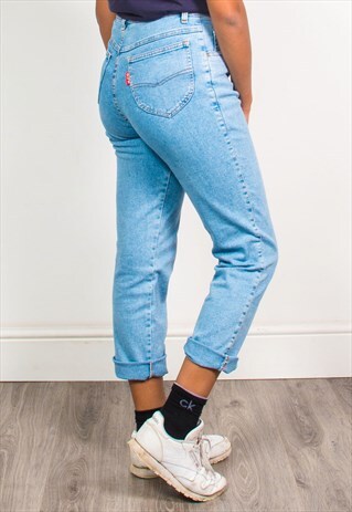 VINTAGE 90'S LIGHT BLUE HIGH WAIST JEANS