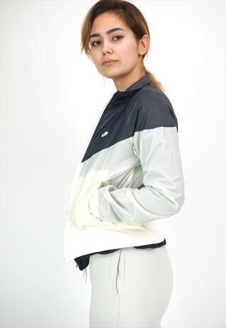 VINTAGE 90'S NIKE JACKET