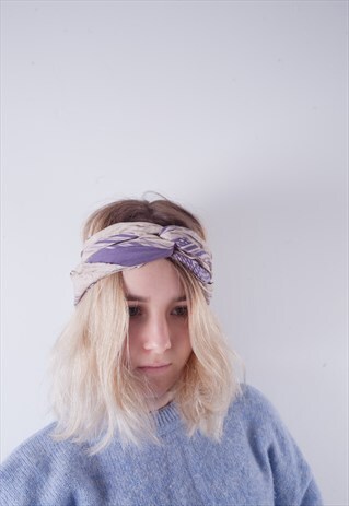 VINTAGE 80'S SILK SCARF