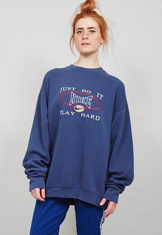 VINTAGE 90'S SUPER OVERSIZED NAVY BLUE NIKE SWEATER