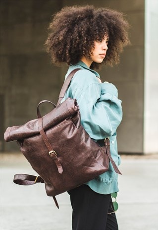 ROLL TOP BACKPACK RUCKSACK IN SOFT BROWN LEATHER