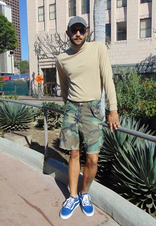 90S GRUNGE SKATER CAMO CAMOUFLAGE CARGO CUTOFF SHORTS 32
