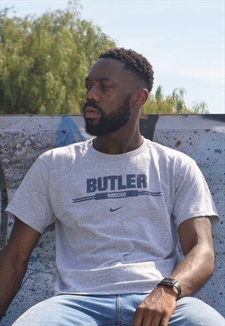 VINTAGE NIKE T-SHIRT