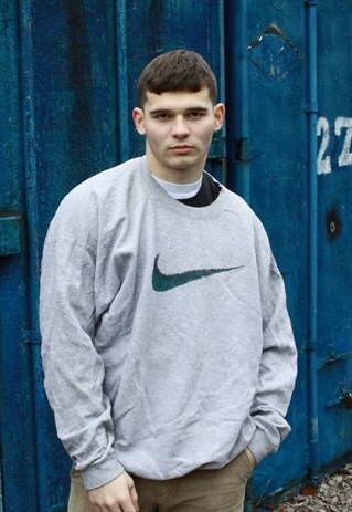 VINTAGE GREY NIKE SWEATSHIRT
