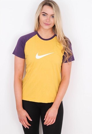 VINTAGE NIKE T SHIRT