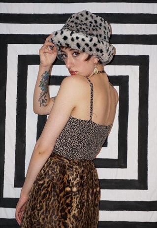 VINTAGE 90'S FLUFFY FAUX FUR BUCKET HAT
