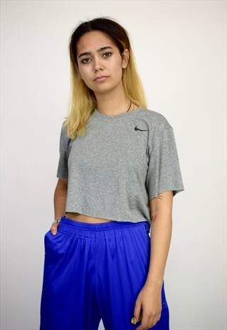 VINTAGE 90'S NIKE CROP TOP