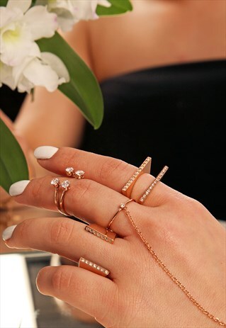 ROSE GOLD GODDESS HAND PIECE BRACELET