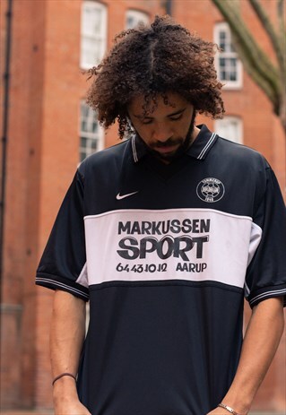VINTAGE 90S NIKE FOOTBALL SHIRT IN BLACK AND WHITE