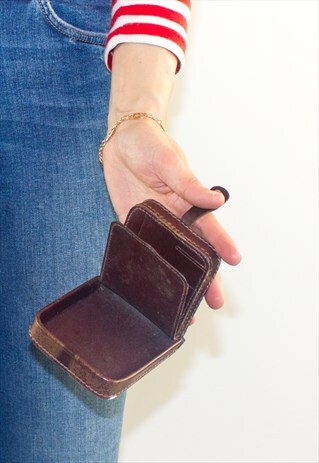 VINTAGE BOXY LEATHER PURSE