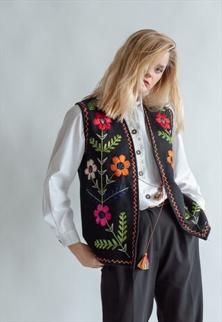VINTAGE 70S BOHO EMBROIDERED VEST IN WOOL