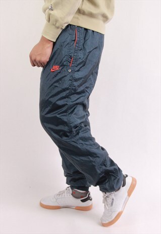 VINTAGE NIKE SHELL TROUSERS