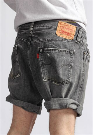 VINTAGE LEVI'S DENIM SHORTS