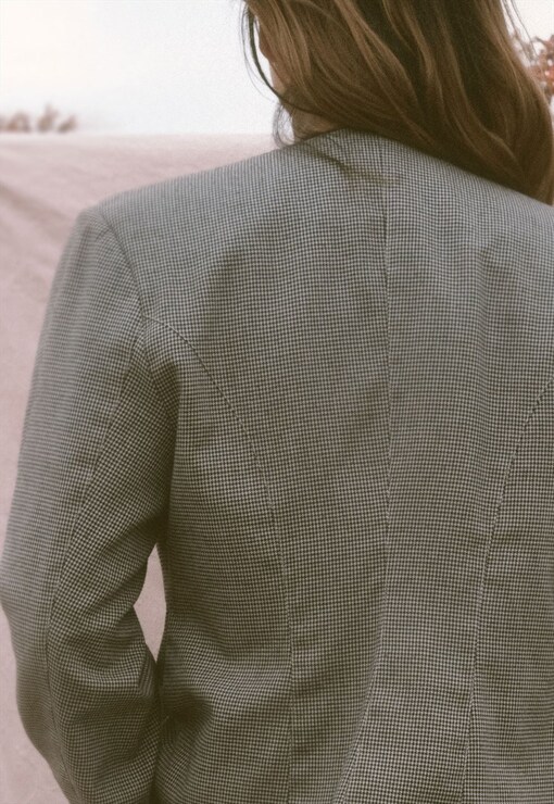 garment image