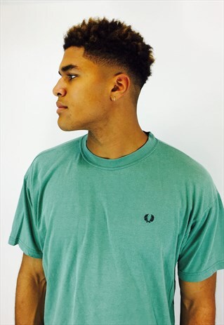 FRED PERRY T SHIRT