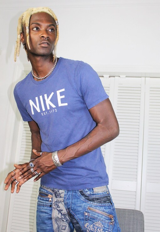 garment image