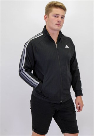 VINTAGE ADIDAS JACKET IN BLACK