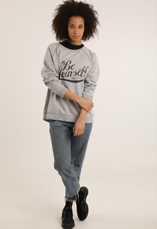 VINTAGE TOMMY HILFIGER PRINTED SLOGAN SWEATSHIRT