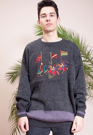 VINTAGE KNIT SWEATER WITH MIDDLE AGE KNIGHTS APPLIQUE
