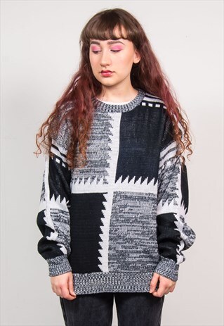 VINTAGE 90'S BLACK & WHITE PATTERN KNIT JUMPER