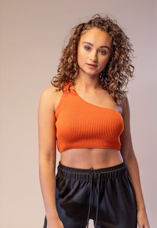 SHRUG IT OFF KNITTED ONE-SHOULDER TOP RUST