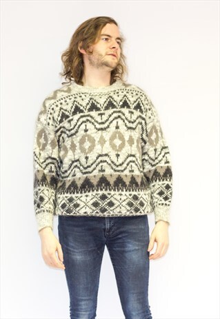 VINTAGE KNITTED GRUNGE PATTERN SWEATER