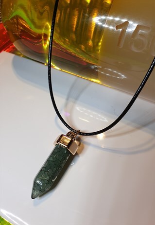 BOHO PENDANT NECKLACE IN GREEN
