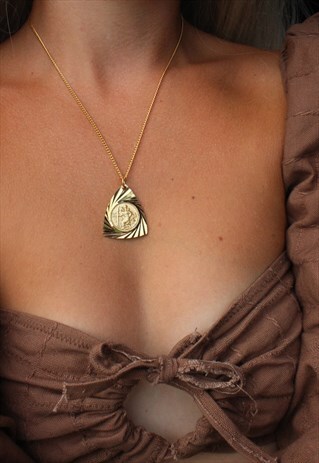 VINTAGE 70S GOLD TONE ST CHRISTOPHER NECKLACE