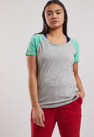 VINTAGE REEBOK T-SHIRT