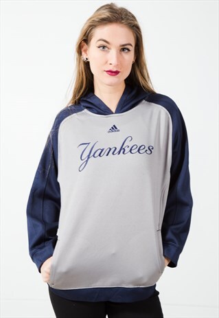 VINTAGE 90S ADIDAS HOODIE / S3144