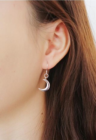 CUTE STERLING SILVER MOON EARRINGS