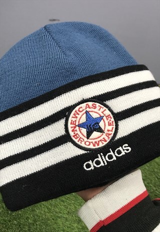 VINTAGE ADIDAS NEWCASTLE WINTER BEANIE HAT IN BLACK AND BLUE