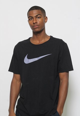 VINTAGE NIKE T-SHIRT