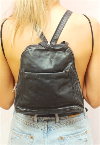 1990S VINTAGE JET BLACK REAL SOFT LEATHER BACKPACK
