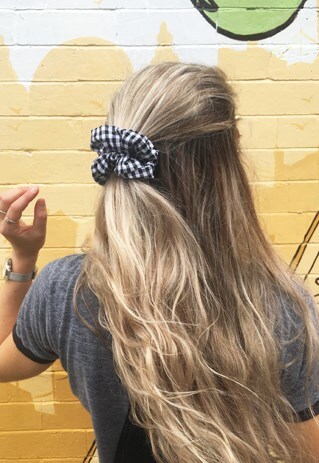 BLACK AND WHITE GINGHAM SCRUNCHIE