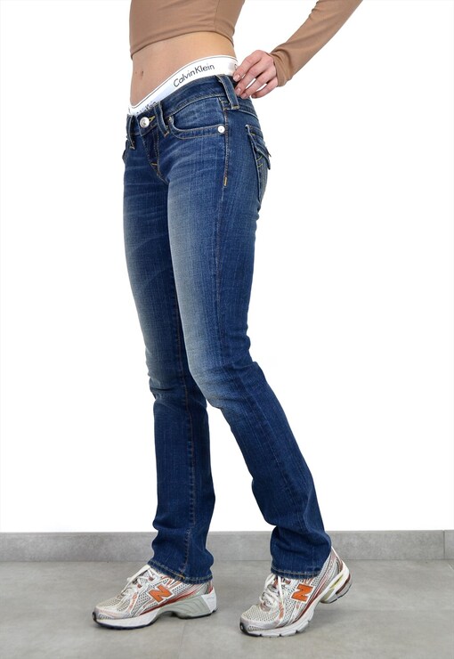 garment image