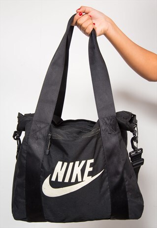 90'S VINTAGE BLACK NIKE HOLDALL GYM BAG