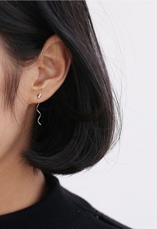 SMALL CONE WAVE SILVER EARRINGS