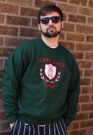VINTAGE USA TOURIST SWEATER CLEAR LAKE IOWA