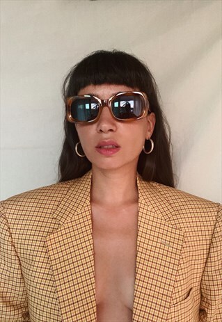 RECTANGULAR CARAMEL TORTOISE SUNGLASSES