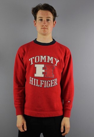 VINTAGE TOMMY HILFIGER SWEATSHIRT IN RED WITH PRINTED LOGO A