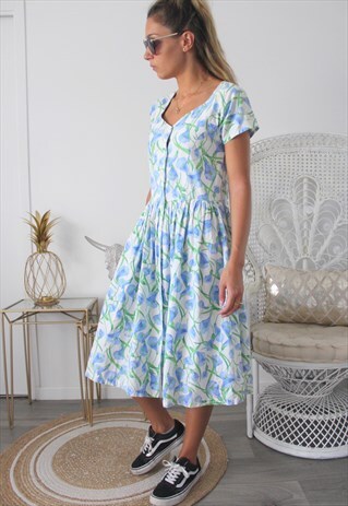 VINTAGE DRESSES